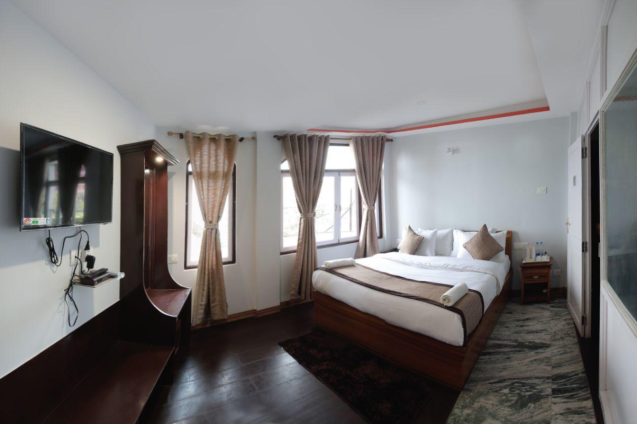 Hotel Kasturi Palace & Restaurant Darjeeling Darjeeling  Exterior photo