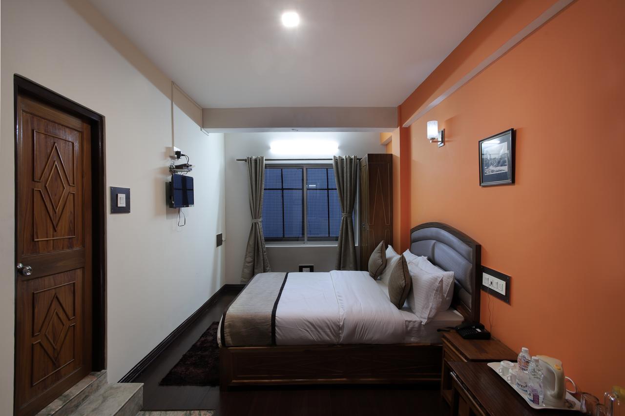 Hotel Kasturi Palace & Restaurant Darjeeling Darjeeling  Exterior photo