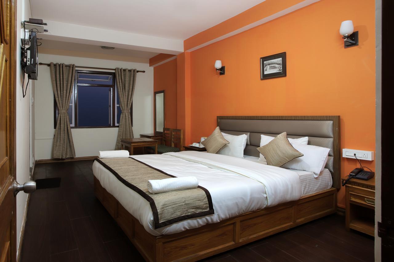 Hotel Kasturi Palace & Restaurant Darjeeling Darjeeling  Exterior photo
